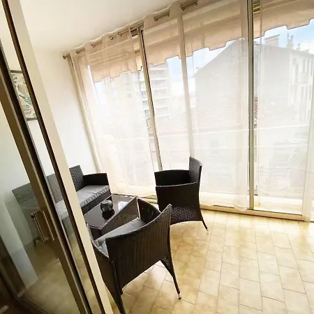 2p Avec Parking, Renove, Proche Gare-plage * Cannes