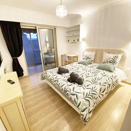 2p Avec Parking, Renove, Proche Gare-plage Lägenhet