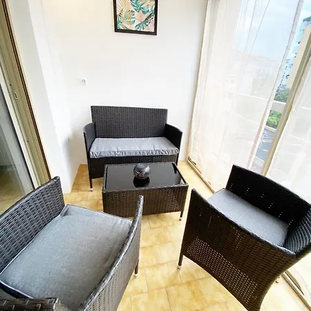 Lägenhet 2p Avec Parking, Renove, Proche Gare-plage Cannes