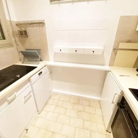 2p Avec Parking, Renove, Proche Gare-plage * Cannes